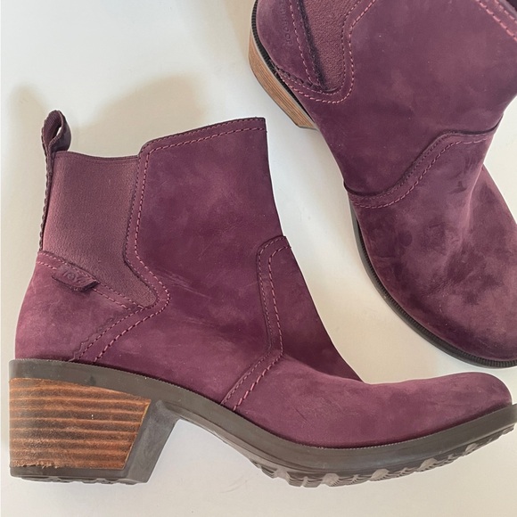 Teva Shoes - Teva Anaya Purple Waterproof Chelsea Ankle Boot Booties 8.5
